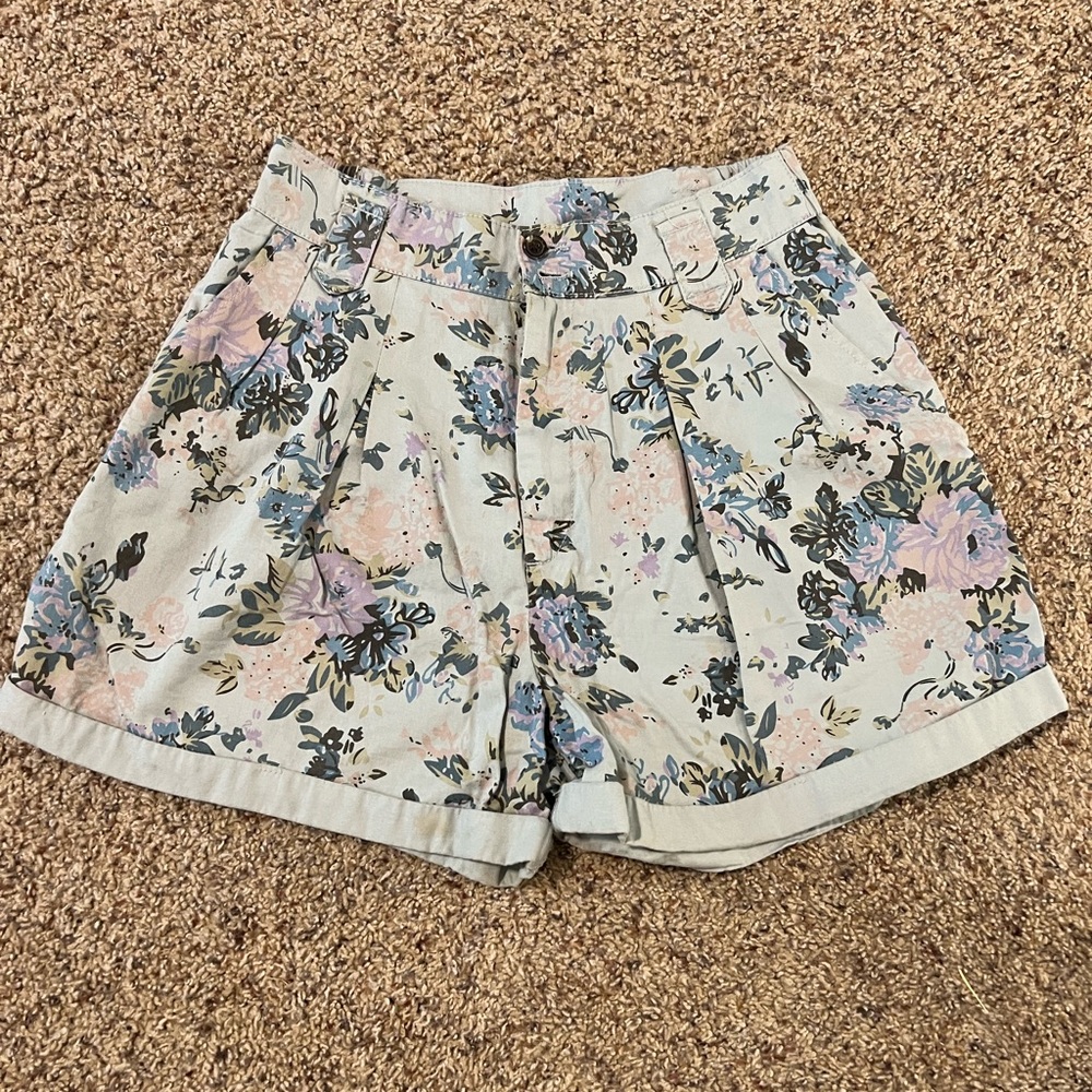 Women’s high waisted shorts